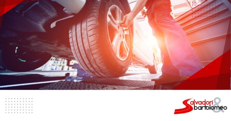 Sostituzione pneumatici con equilibratura ruote ad Aprilia da Salvadori & Bartolomeo